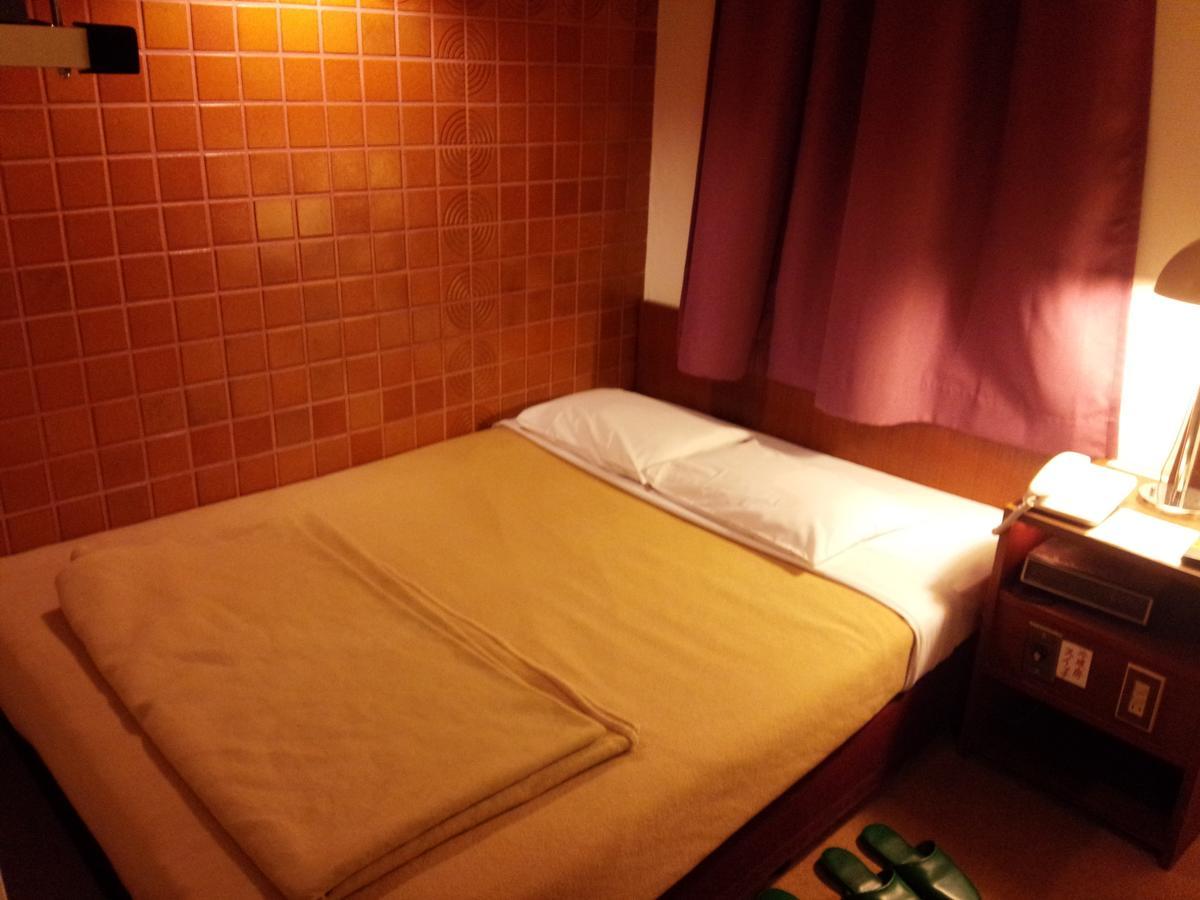 Business Hotel Ok Osaka Esterno foto